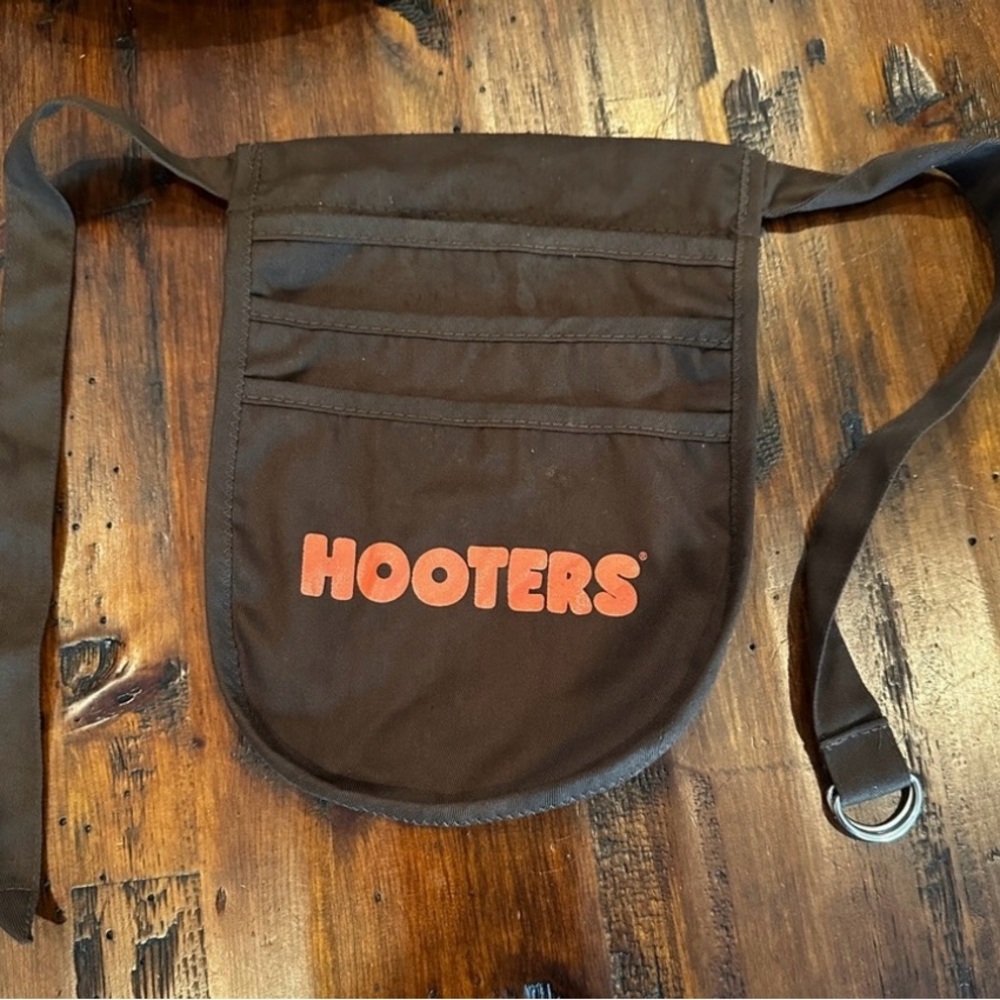 Hooters money bag
